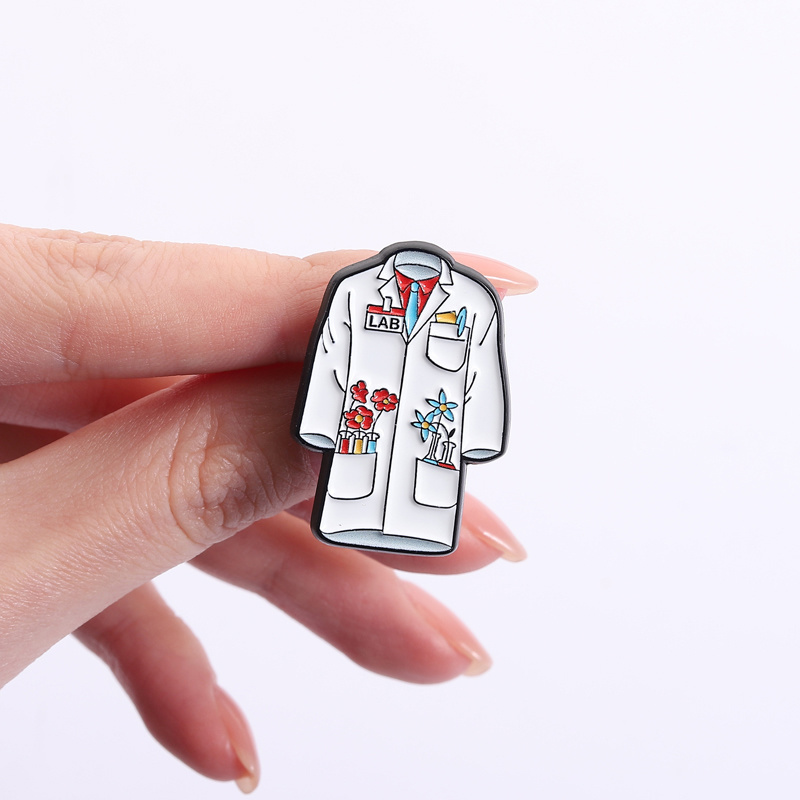 Эмалевые значки с цветочным уз – обзор и цена Medical Lab Coats